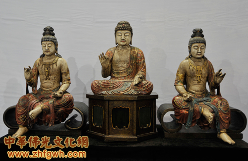 彩绘琉璃佛 淡雅老沉香亮相广州佛事用品展